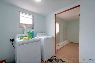 4598 State Highway 173, Devine, TX 78016 - Photo 24