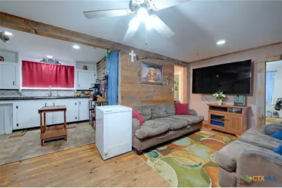 4598 State Highway 173, Devine, TX 78016 - Photo 38