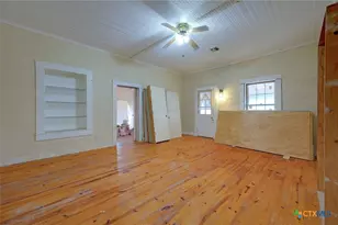 4598 State Hwy 173, Devine, TX 78016 - Photo 16