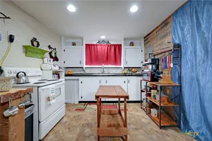 4598 State Hwy 173, Devine, TX 78016 - Photo 40