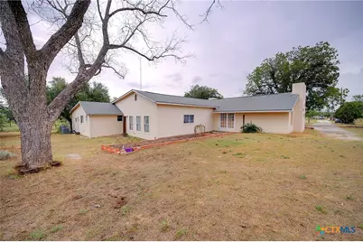 4598 State Highway 173, Devine, TX 78016 - Photo 34