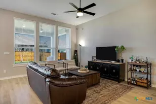 5725 Huron Dr, New Braunfels, TX 78130 - Photo 6