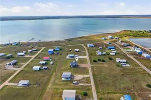 90 Bluefish Ln, Palacios, TX 77465 - Photo 4