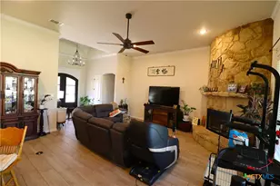 403 Roca Trl, Belton, TX 76513 - Photo 10