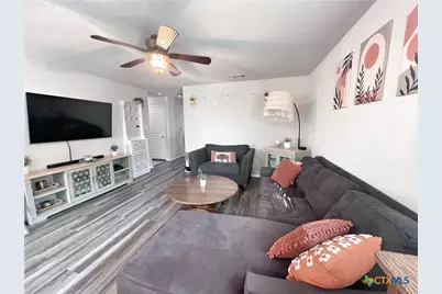 2049 Meadow Pipit, New Braunfels, TX 78130 - Photo 10