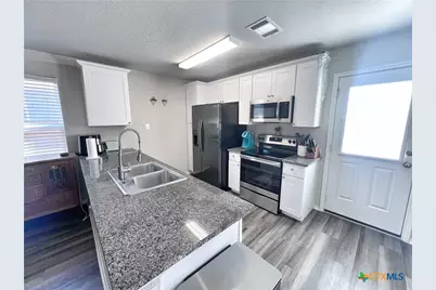 2049 Meadow Pipit, New Braunfels, TX 78130 - Photo 14