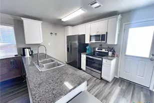 2049 Meadow Pipit, New Braunfels, TX 78130 - Photo 14