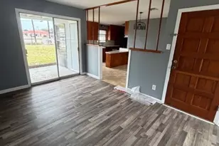 203 Houston St, Port Lavaca, TX 77979 - Photo 2