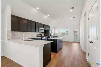 3721 Pin Oak Hills, Seguin, TX 78155 - Photo 4