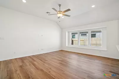 3721 Pin Oak Hills, Seguin, TX 78155 - Photo 10