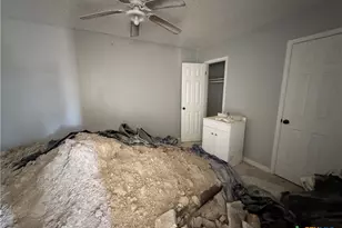 703 E Ave J, Lampasas, TX 76550 - Photo 46