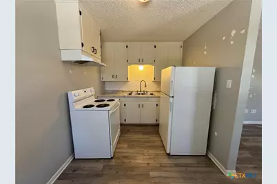 703 E Avenue J, Lampasas, TX 76550 - Photo 20