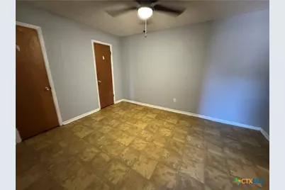 703 E Avenue J, Lampasas, TX 76550 - Photo 6