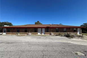 703 E Ave J, Lampasas, TX 76550 - Photo 2