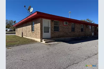 703 E Avenue J, Lampasas, TX 76550 - Photo 44