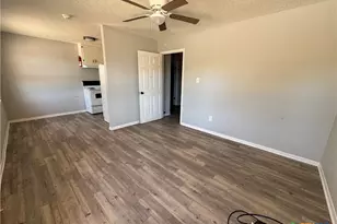 703 E Ave J, Lampasas, TX 76550 - Photo 8