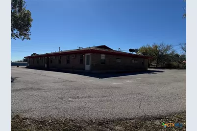 703 E Avenue J, Lampasas, TX 76550 - Photo 38