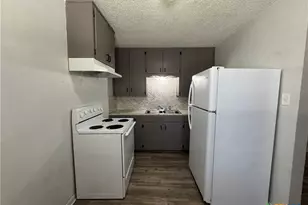 703 E Ave J, Lampasas, TX 76550 - Photo 30