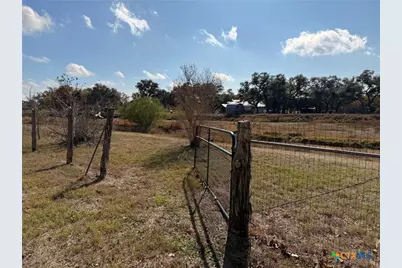 996 Carefree Drive, Victoria, TX 77905 - Photo 6