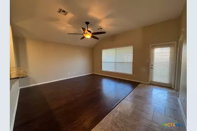 318 Silverado Trail, Victoria, TX 77901 - Photo 6