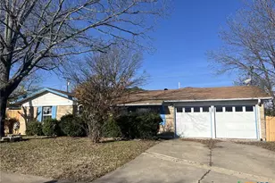 814 S 25th St, Copperas Cove, TX 76522 - Photo 2