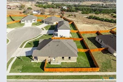 102 Logan Court, Copperas Cove, TX 76522 - Photo 8