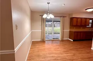 310 Vollentine St, Yoakum, TX 77995 - Photo 16