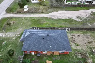 2142 Sail Boat Dr, Port Lavaca, TX 77979 - Photo 2