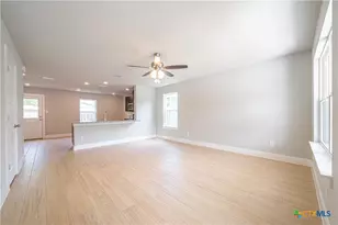 324 Mar Hill St, Seguin, TX 78155 - Photo 6