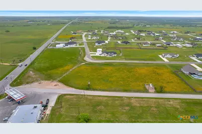 162 Monte Vista Street, Victoria, TX 77905 - Photo 8