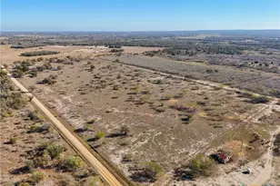 000 Cr 405, Waelder, TX 78959 - Photo 1