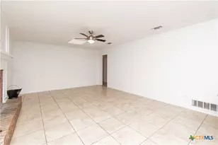 1201 Hughes Ave, Copperas Cove, TX 76522 - Photo 8