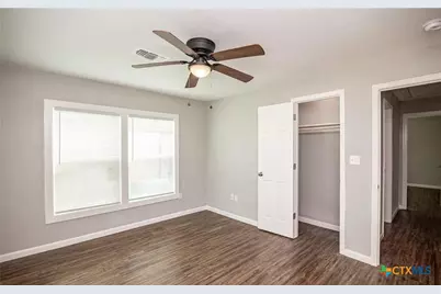 2003 Woodlawn Street #front, Victoria, TX 77901 - Photo 18