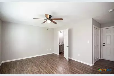 2003 Woodlawn Street #front, Victoria, TX 77901 - Photo 10