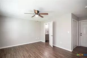 2003 Woodlawn St, Victoria, TX 77901 - Photo 10