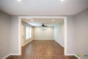 2003 Woodlawn St, Victoria, TX 77901 - Photo 6