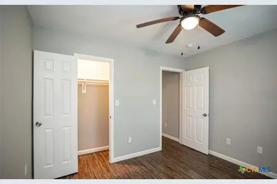 2003 Woodlawn Street #rear, Victoria, TX 77901 - Photo 14