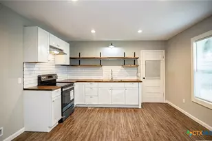 2003 Woodlawn St, Victoria, TX 77901 - Photo 8