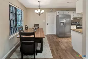 205 Monterrey Dr, Victoria, TX 77904 - Photo 12