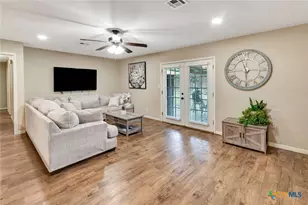 205 Monterrey Dr, Victoria, TX 77904 - Photo 4