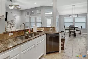 112 Carlsbad Dr, Victoria, TX 77904 - Photo 16