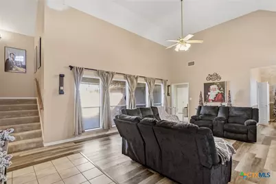 408 Cherrystone Circle, Victoria, TX 77904 - Photo 6