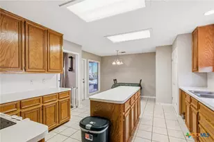 408 Cherrystone Cir, Victoria, TX 77904 - Photo 16