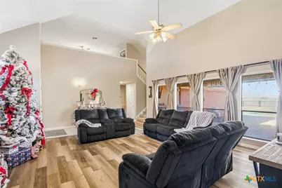 408 Cherrystone Circle, Victoria, TX 77904 - Photo 10