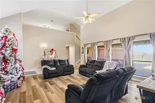 408 Cherrystone Cir, Victoria, TX 77904 - Photo 10