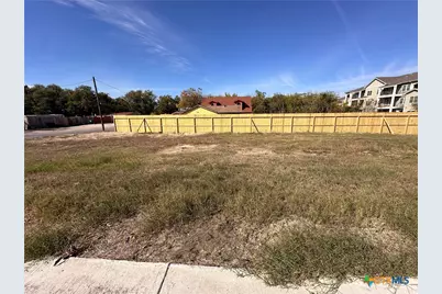 295 S West End Avenue, New Braunfels, TX 78130 - Photo 2