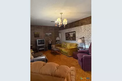 215 Price Street, Yoakum, TX 77995 - Photo 6