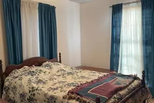 215 Price St, Yoakum, TX 77995 - Photo 12