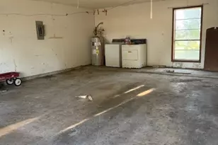 215 Price St, Yoakum, TX 77995 - Photo 20