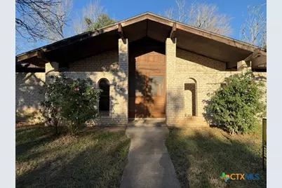 215 Price Street, Yoakum, TX 77995 - Photo 2